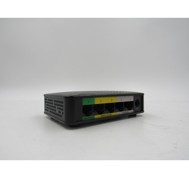 5 x ZyXEL GS-105S v2 5-Port Desktop Network Switch