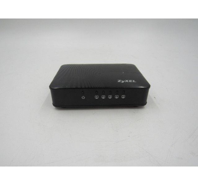 5 x ZyXEL GS-105S v2 5-Port Desktop Network Switch